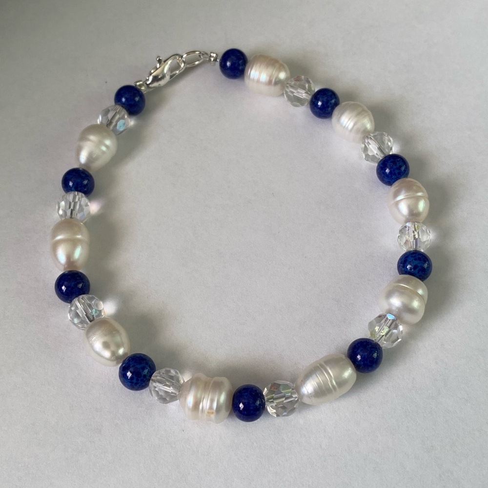 Freshwater Pearl, Crystal Glass & Blue Beaded Bracelet